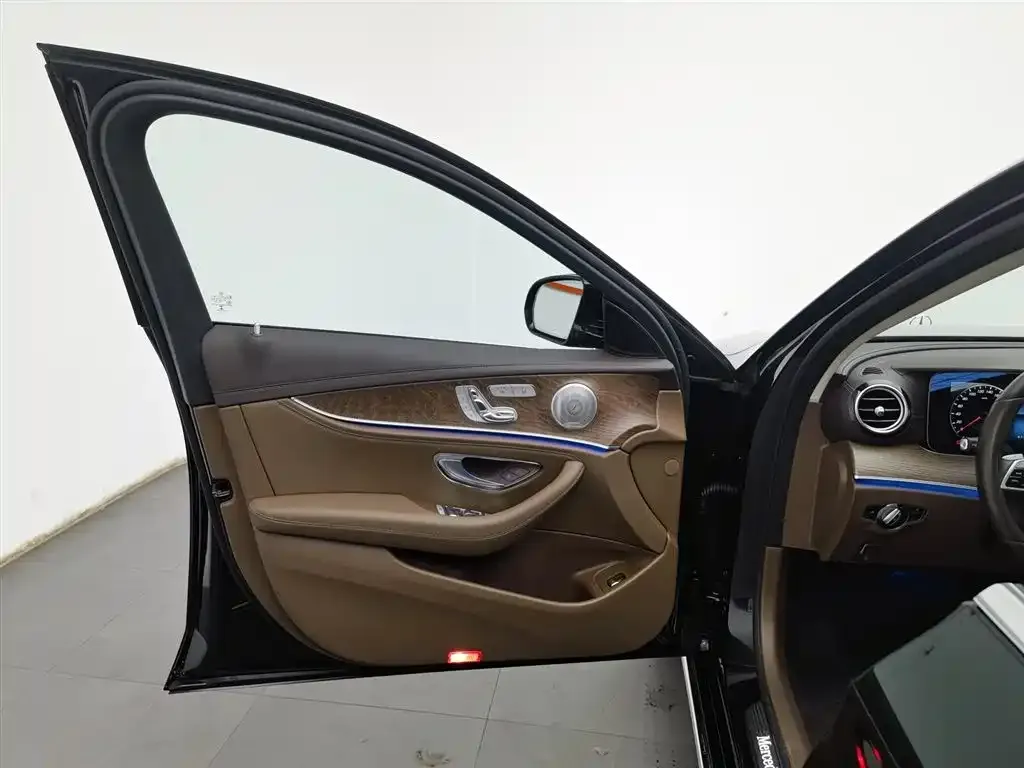 Mercedes-Benz E-Class 2023 из CN, фото 8
