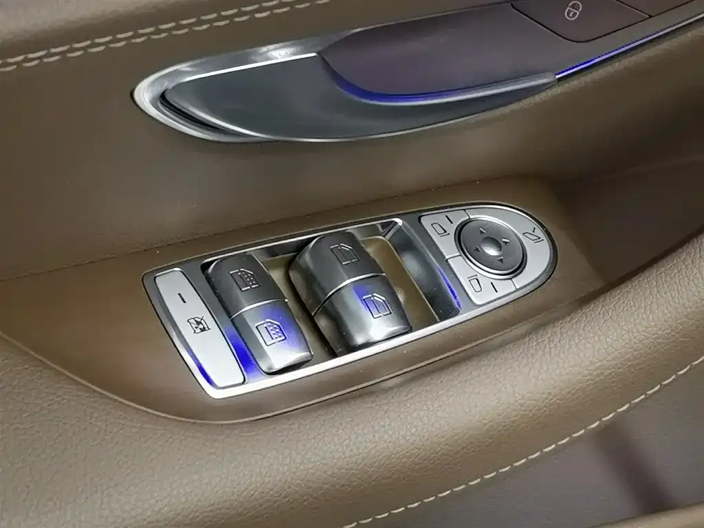 Mercedes-Benz E-Class 2023 из CN, фото 9