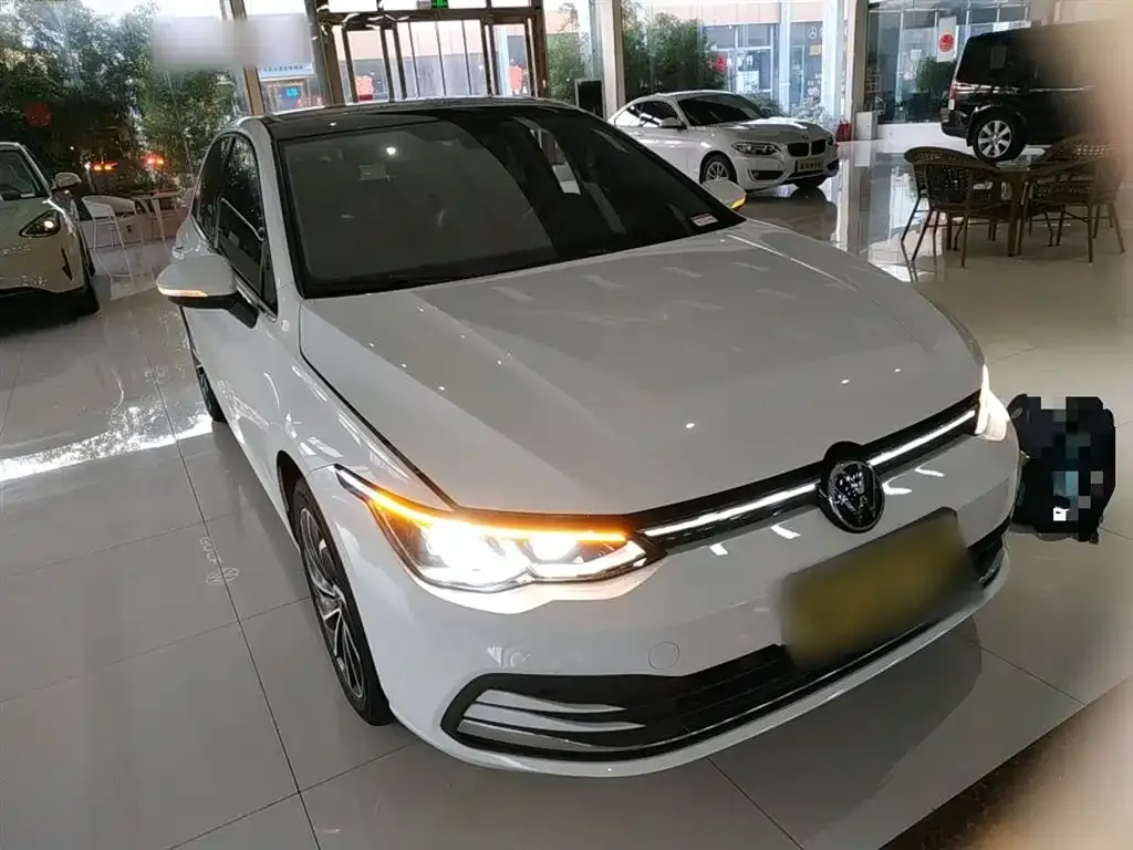 Volkswagen Golf 2023 из CN, фото 4
