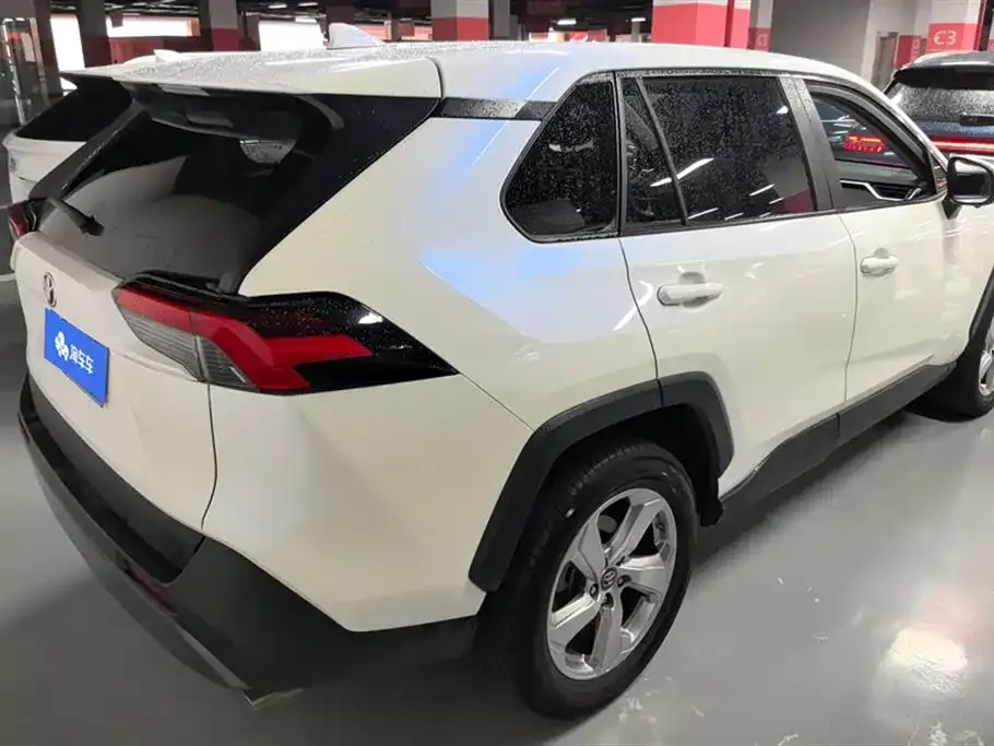 Toyota RAV4 2022 из CN, фото 3
