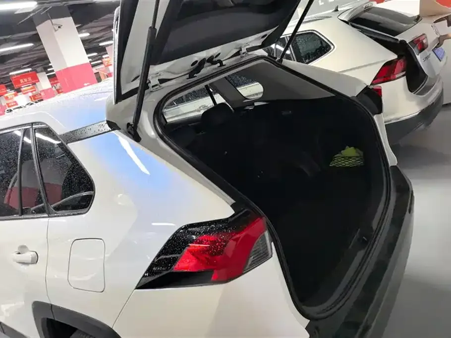 Toyota RAV4 2022 из CN, фото 4