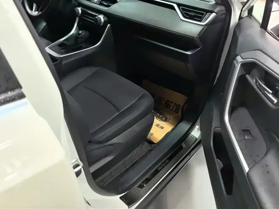 Toyota RAV4 2022 из CN, фото 8