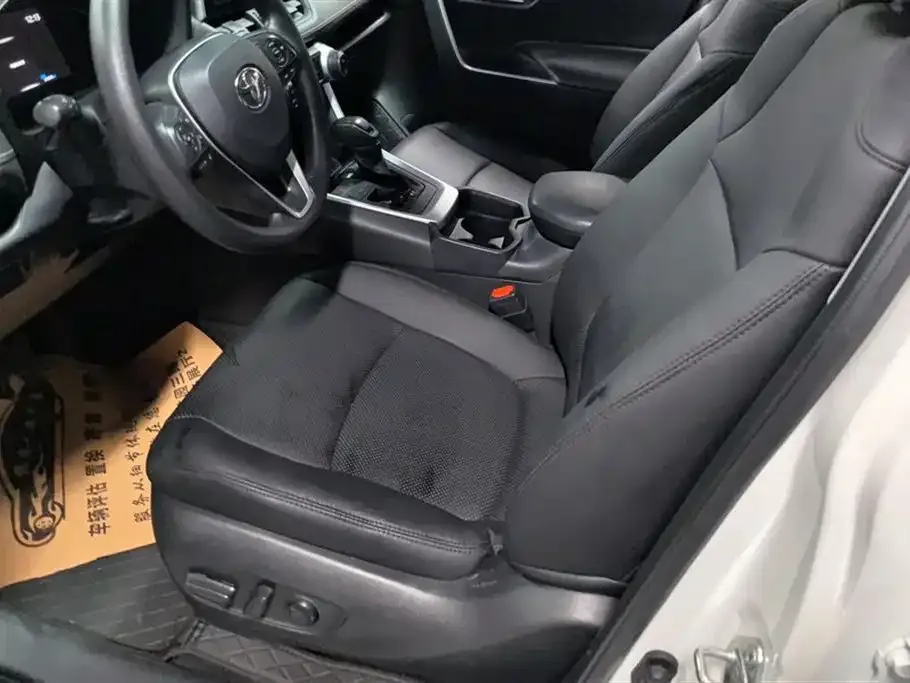 Toyota RAV4 2022 из CN, фото 9