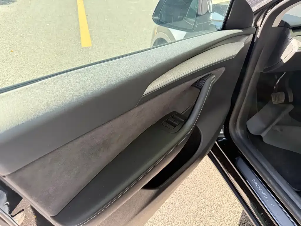Tesla Model Y 2024 из CN, фото 10