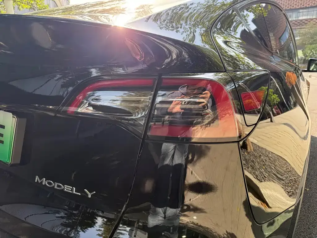 Tesla Model Y 2024 из CN, фото 8