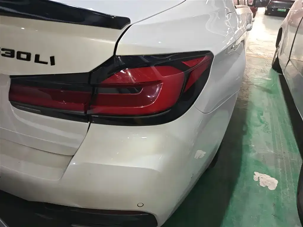 BMW 5 Series 2022 из CN, фото 8
