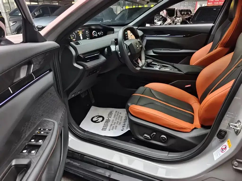 Changan UNI-V 2024 из CN, фото 4