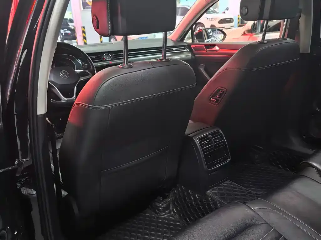 Volkswagen Magotan 2023 из CN, фото 6