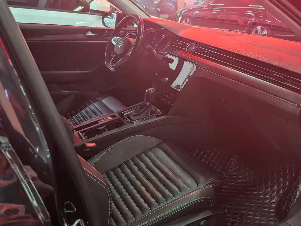 Volkswagen Magotan 2023 из CN, фото 8