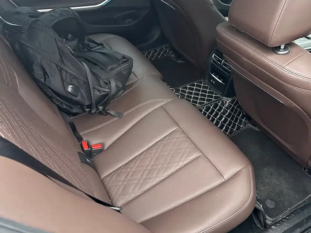 BMW i3 2023 из CN, фото 2