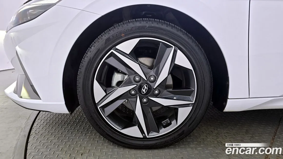 Hyundai AVANTE — фото 5