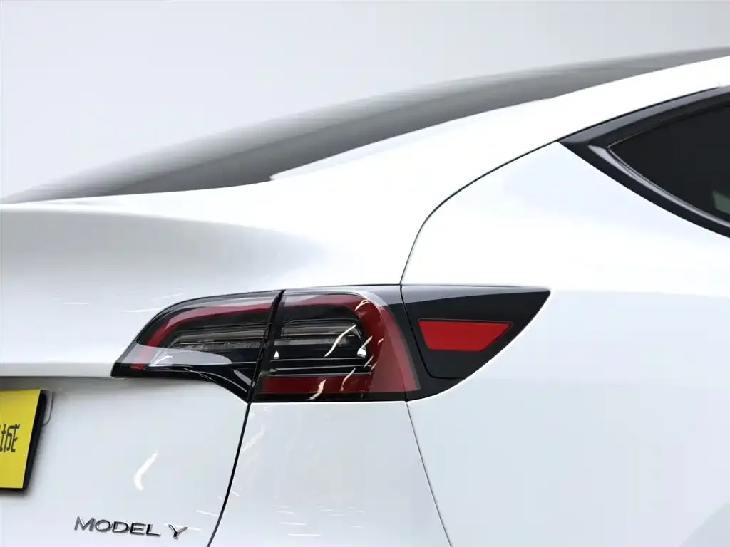 Tesla Model Y 2023 из CN, фото 7
