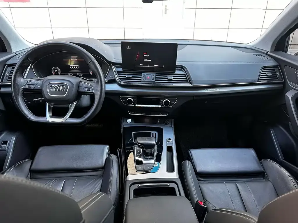 Audi Q5L 2022 из CN, фото 5