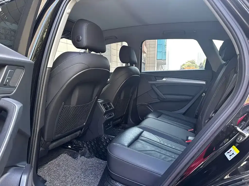 Audi Q5L 2022 из CN, фото 6