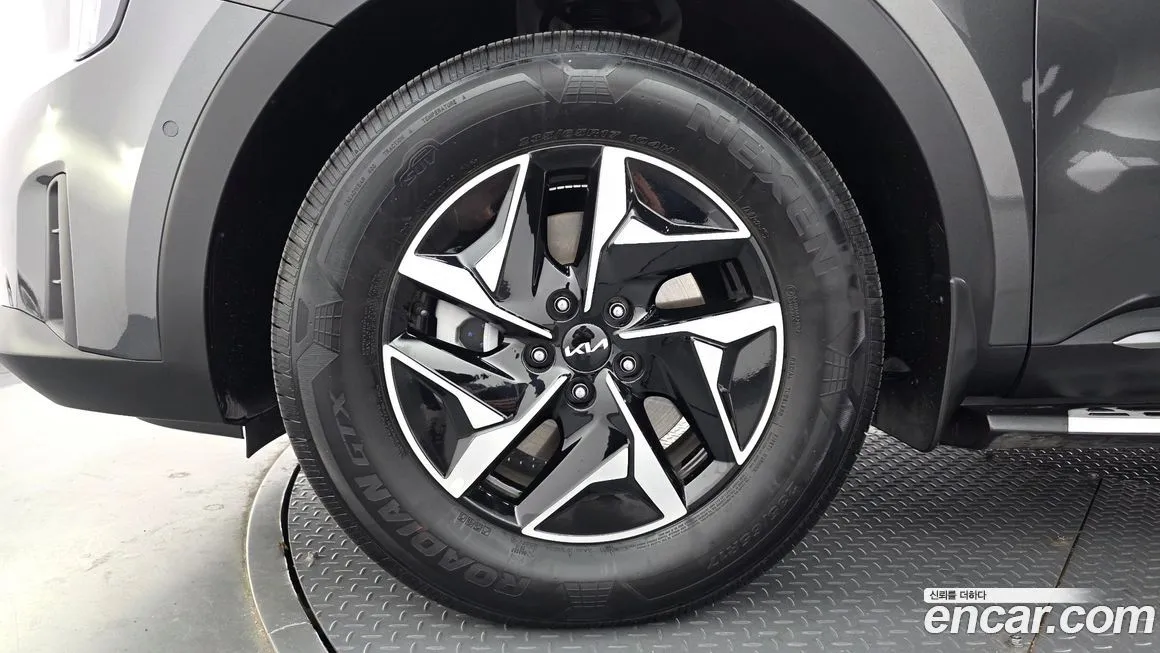 Kia Sorento — фото 5