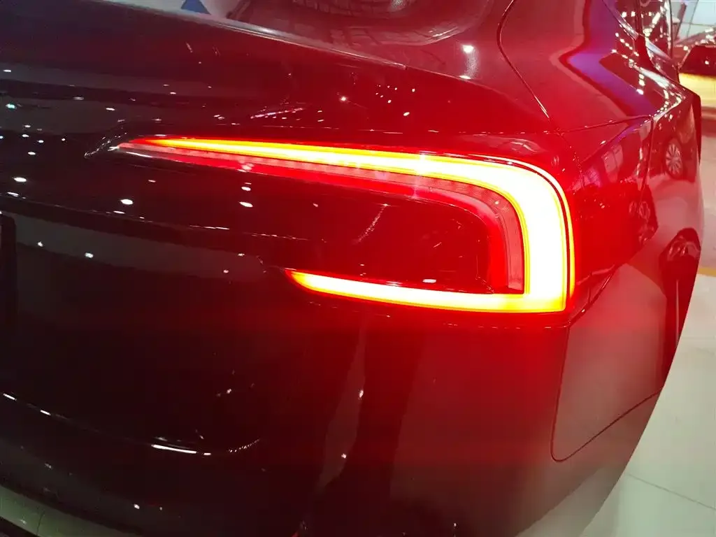 Tesla Model 3 2024 из CN, фото 8