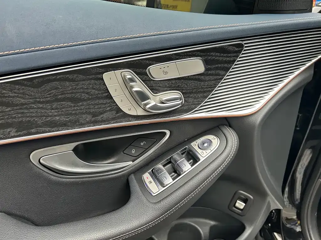 Mercedes-Benz EQC 2022 из CN, фото 8