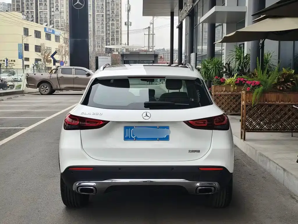 Mercedes-Benz GLA — фото 6