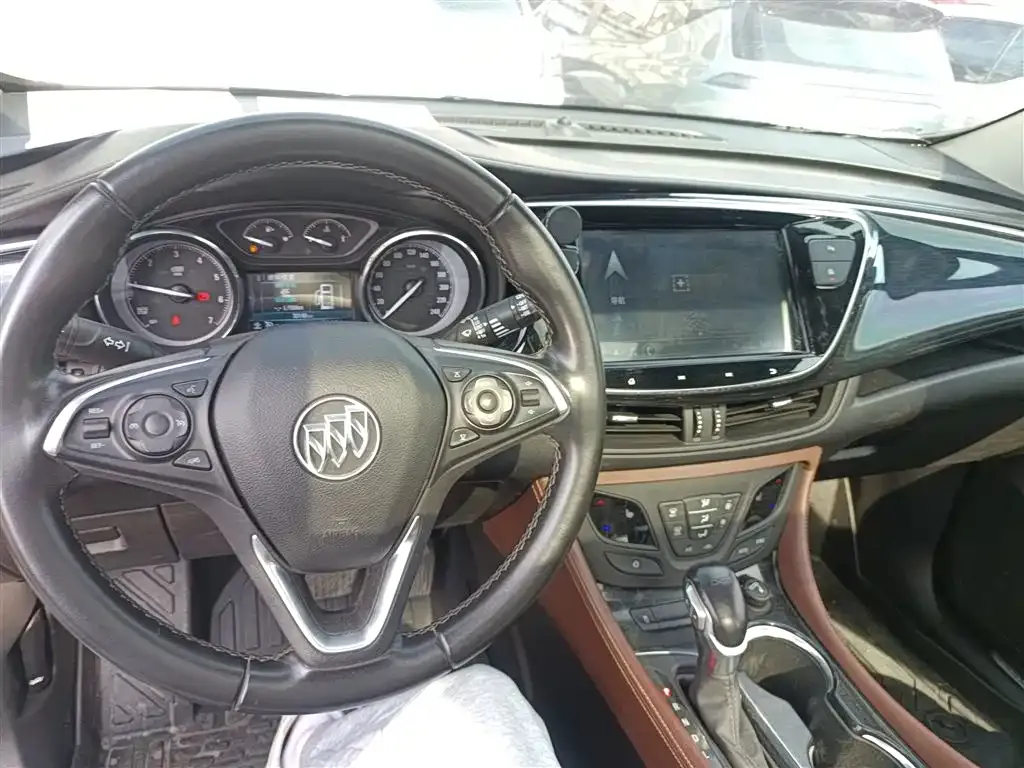 Buick Envision Plus — фото 10