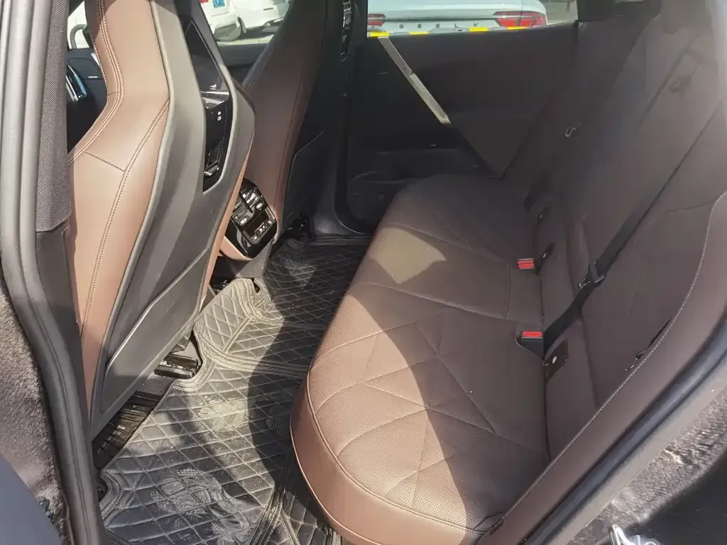 BMW iX 2024 из CN, фото 6