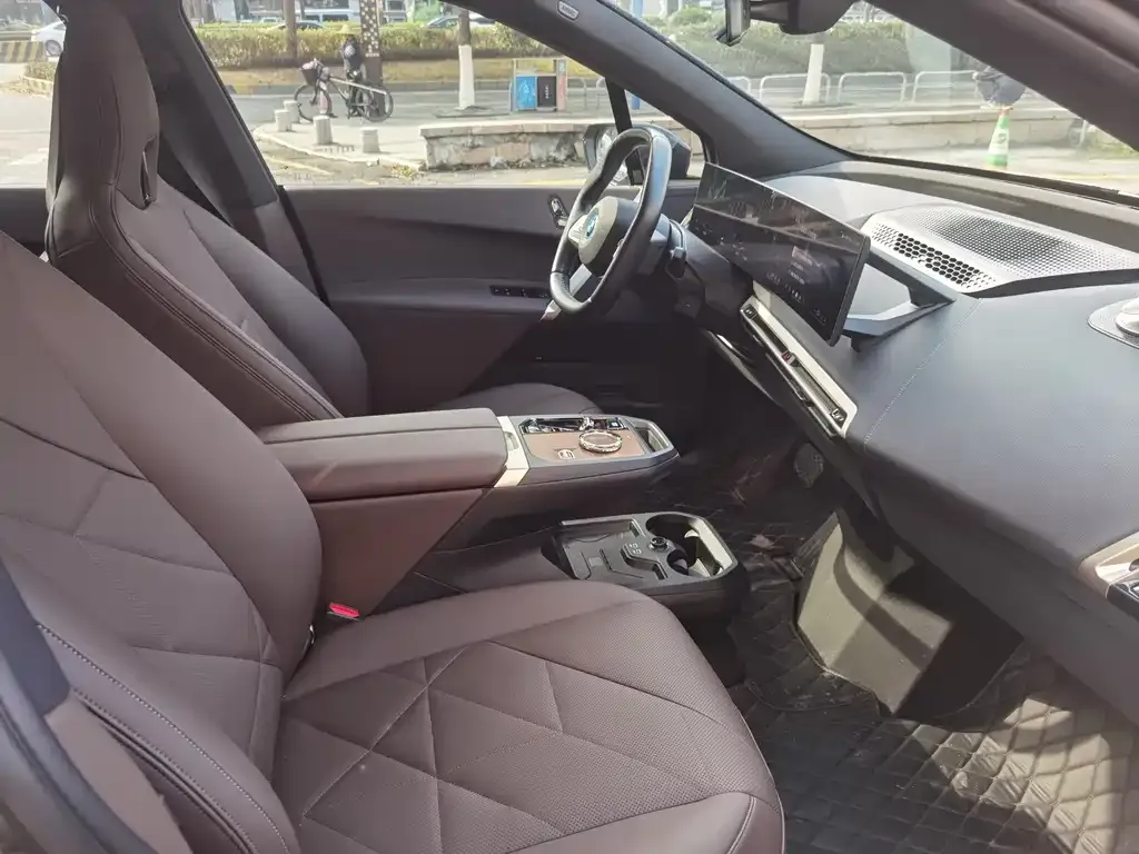 BMW iX 2024 из CN, фото 8