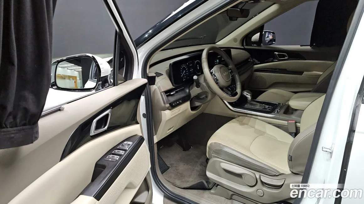Kia Carnival — фото 10