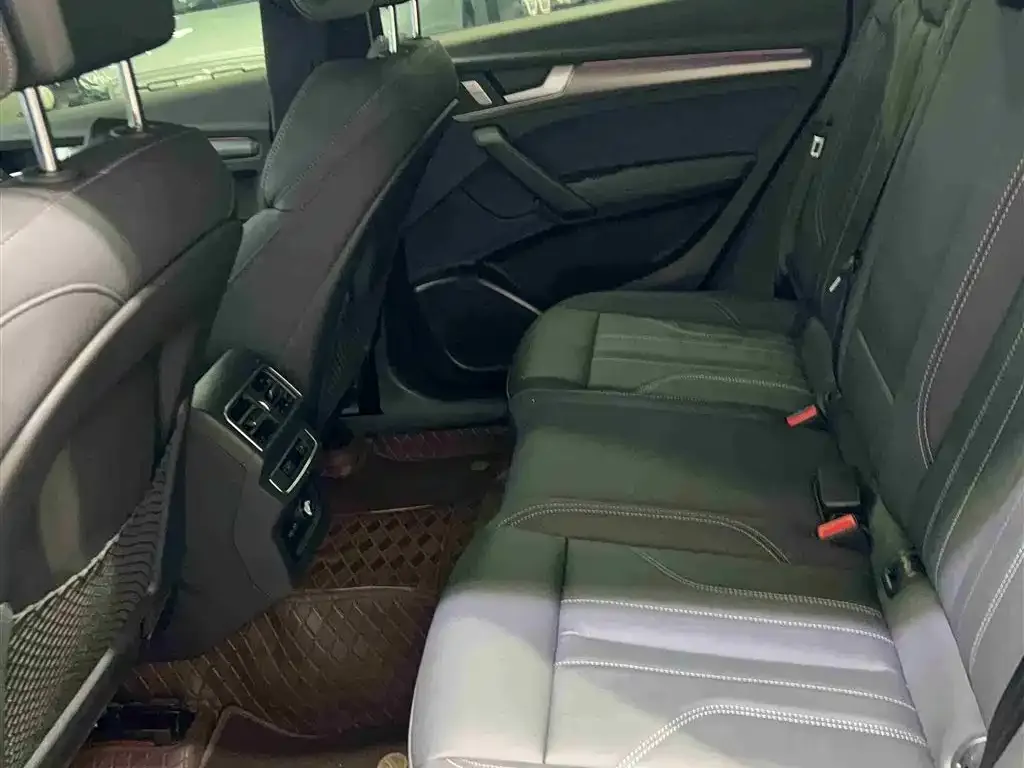 Audi Q5L 2023 из CN, фото 8