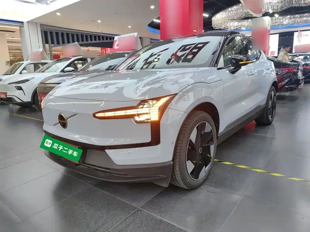 Volvo EX30 2025 из CN, фото 2