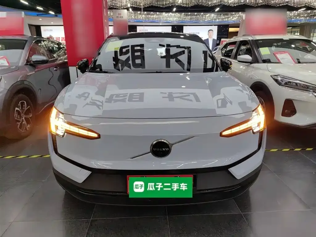 Volvo EX30 2025 из CN, фото 3