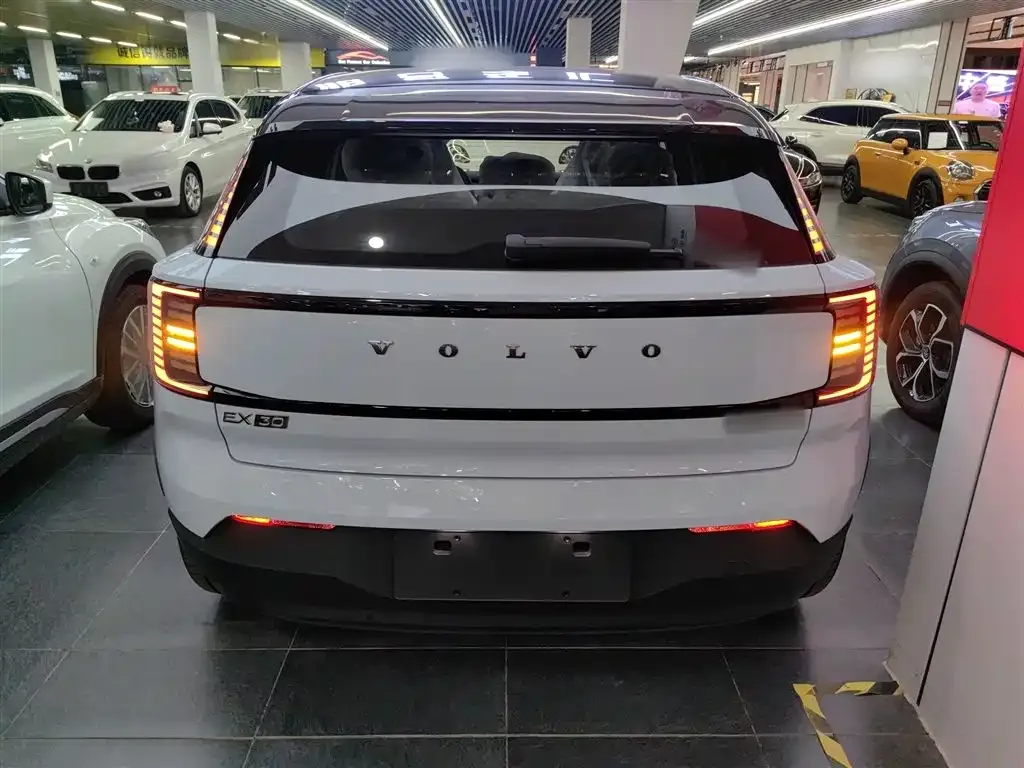 Volvo EX30 2025 из CN, фото 6