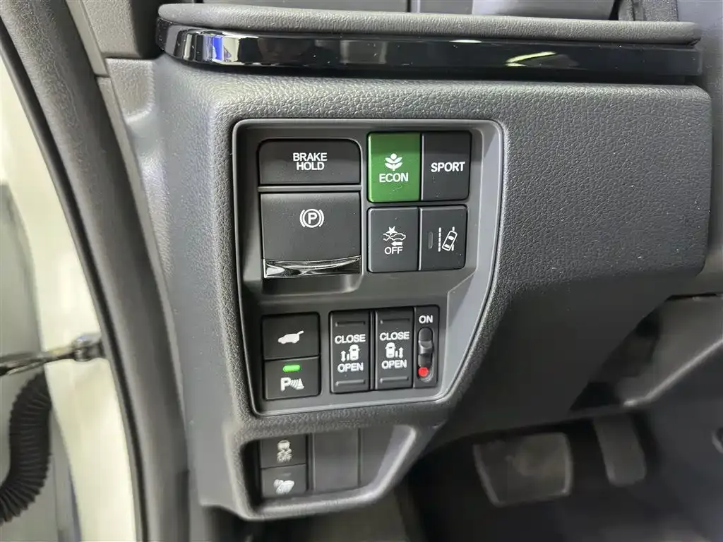 Honda Elysion 2023 из CN, фото 5
