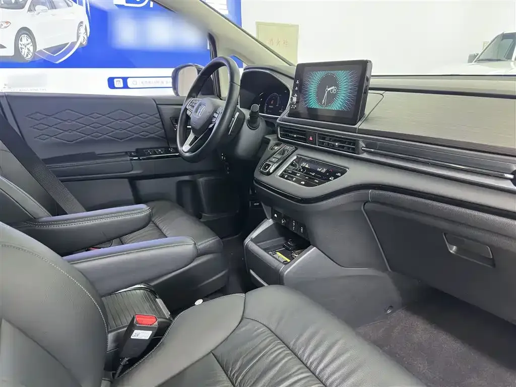 Honda Elysion 2023 из CN, фото 6