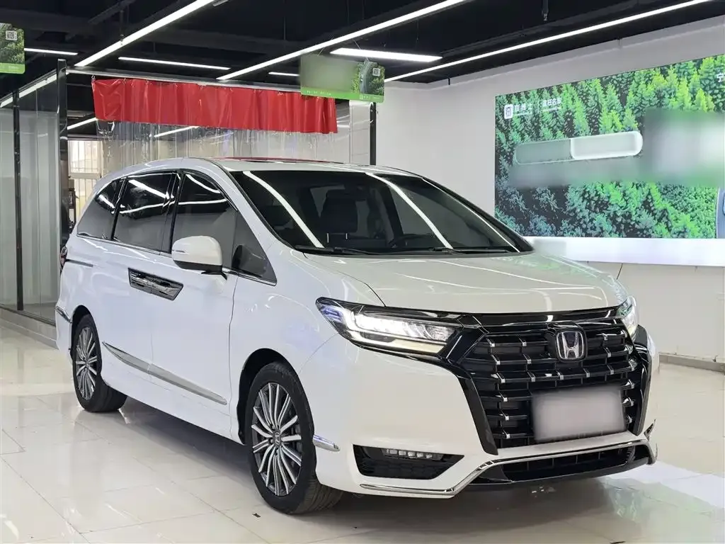 Honda Elysion 2023 из CN, фото 9