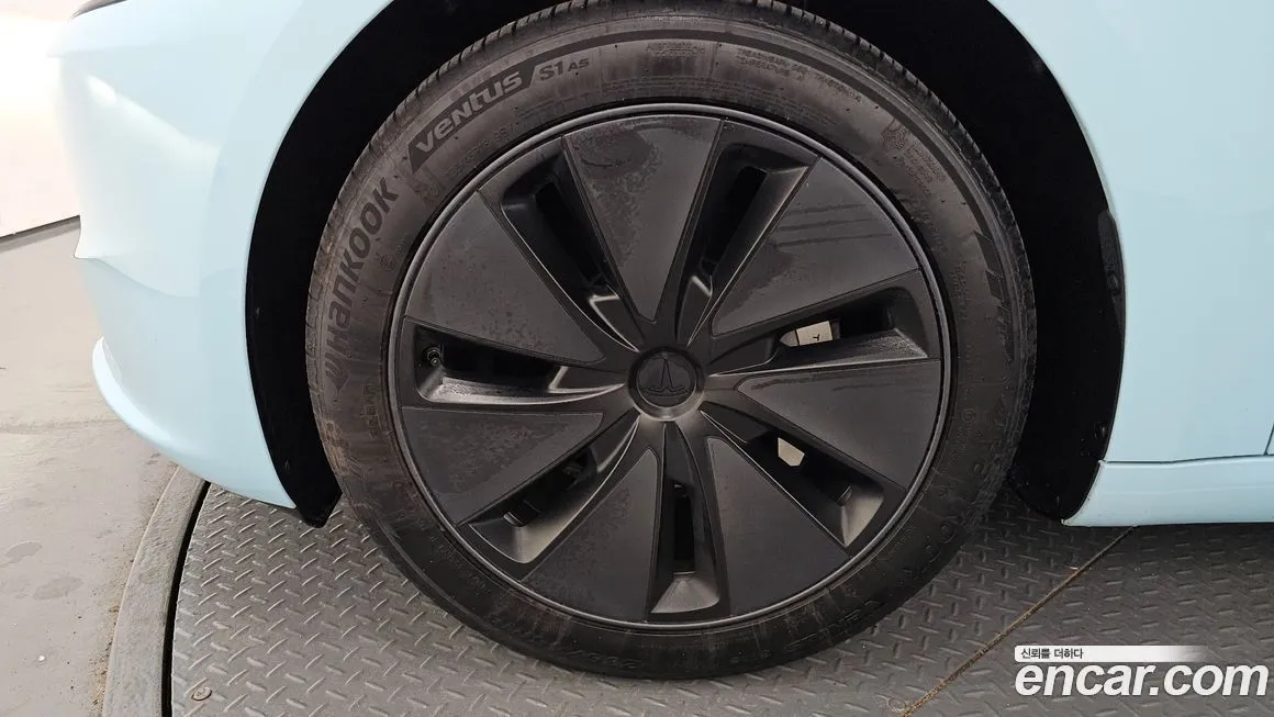 Tesla Model 3 2024 из KR, фото 5