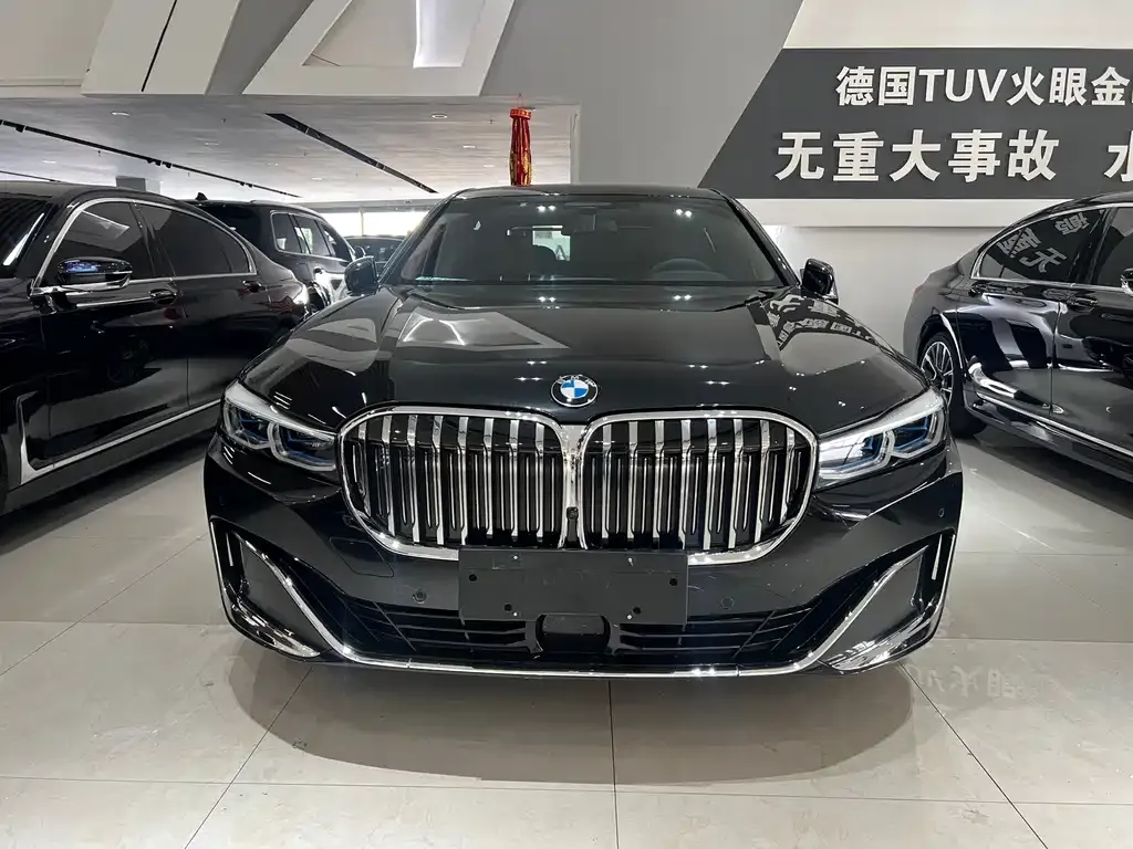 BMW 7 Series 2022 из CN, фото 2