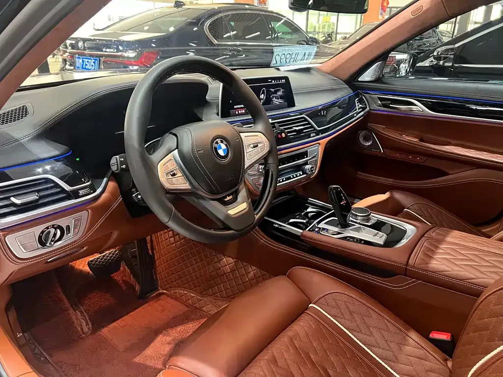 BMW 7 Series 2022 из CN, фото 4