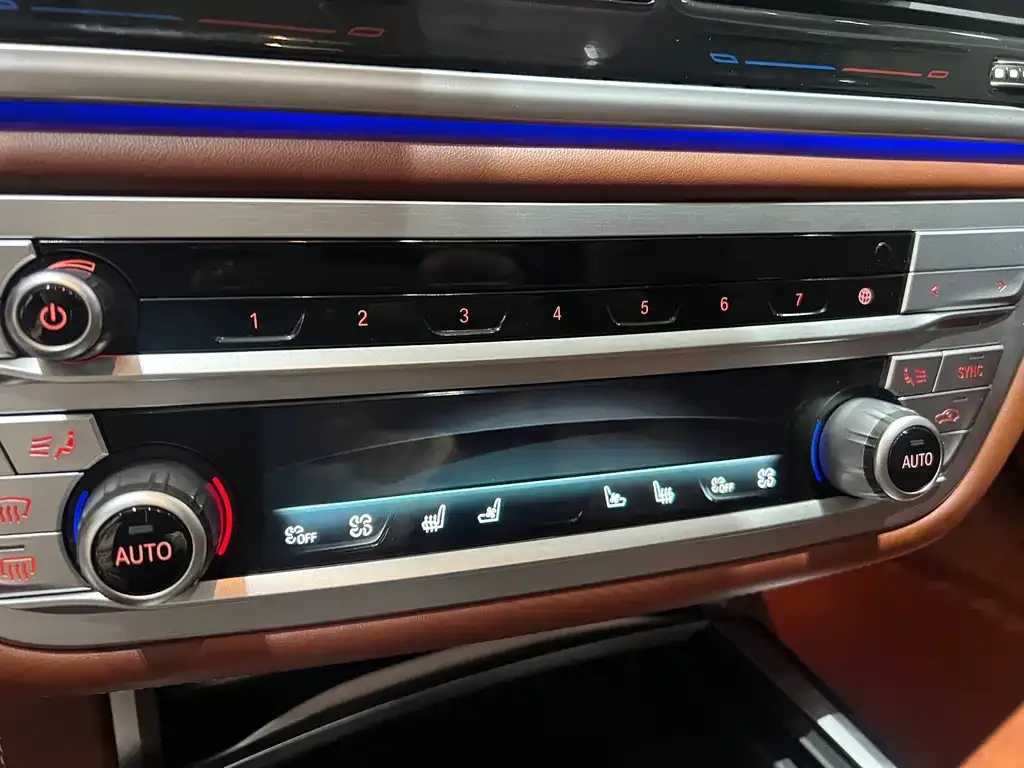 BMW 7 Series 2022 из CN, фото 5