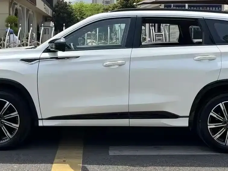 Changan CS75PLUS — фото 4