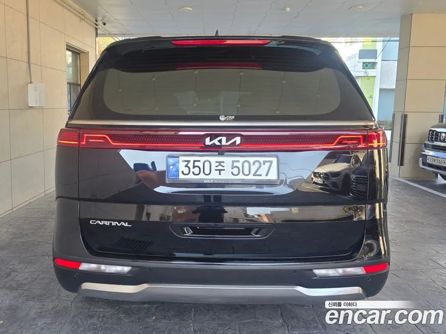 Kia Carnival — фото 4
