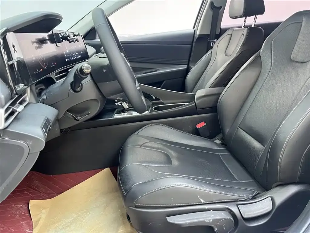 Hyundai Elantra 2021 из CN, фото 10