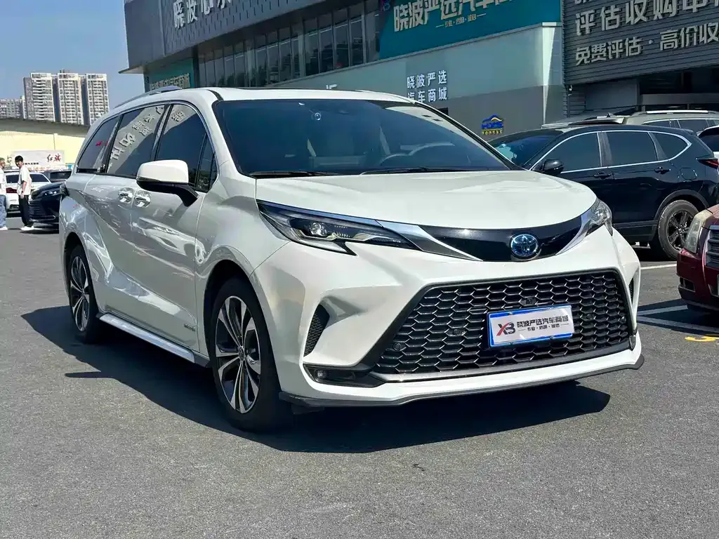 Toyota Granvia 2024 из CN, фото 3