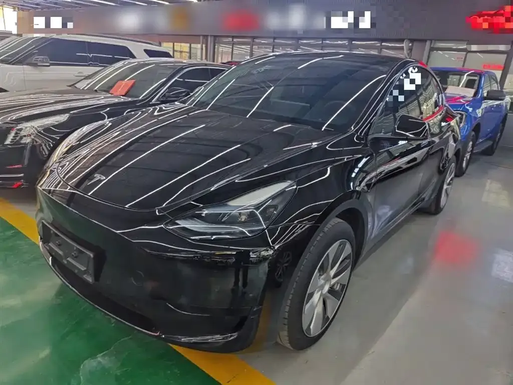 Tesla Model Y — фото 2