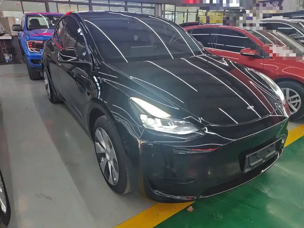 Tesla Model Y — фото 4