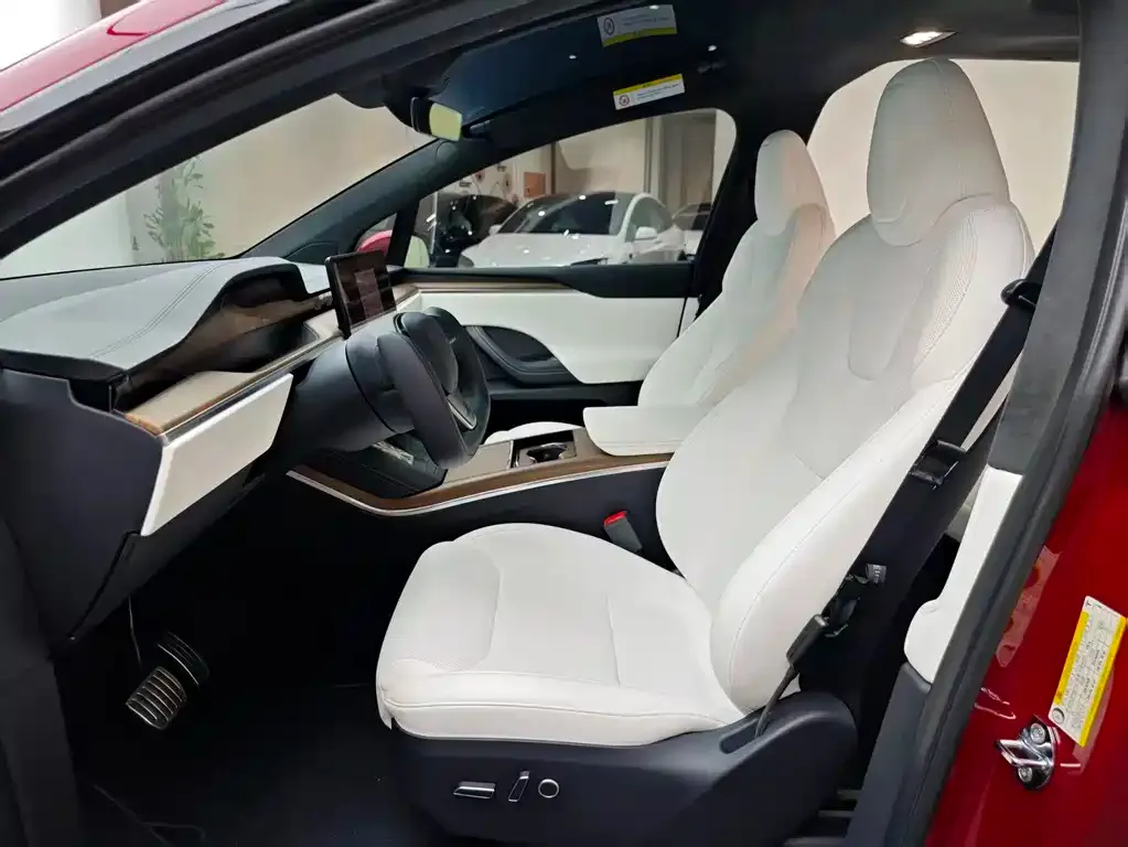 Tesla Model X 2024 из CN, фото 9