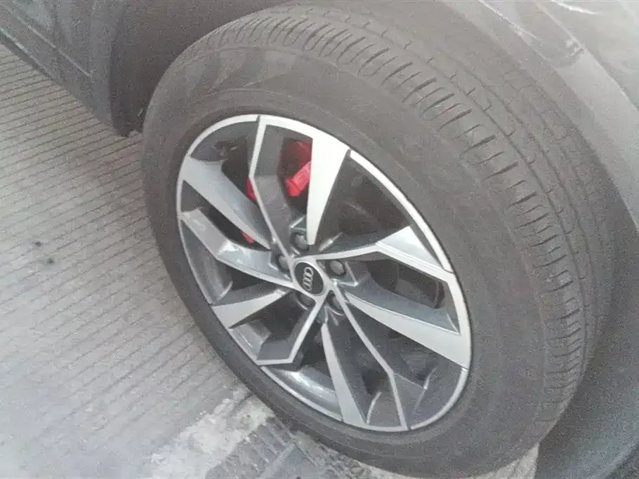 Audi Q5L 2024 из CN, фото 6