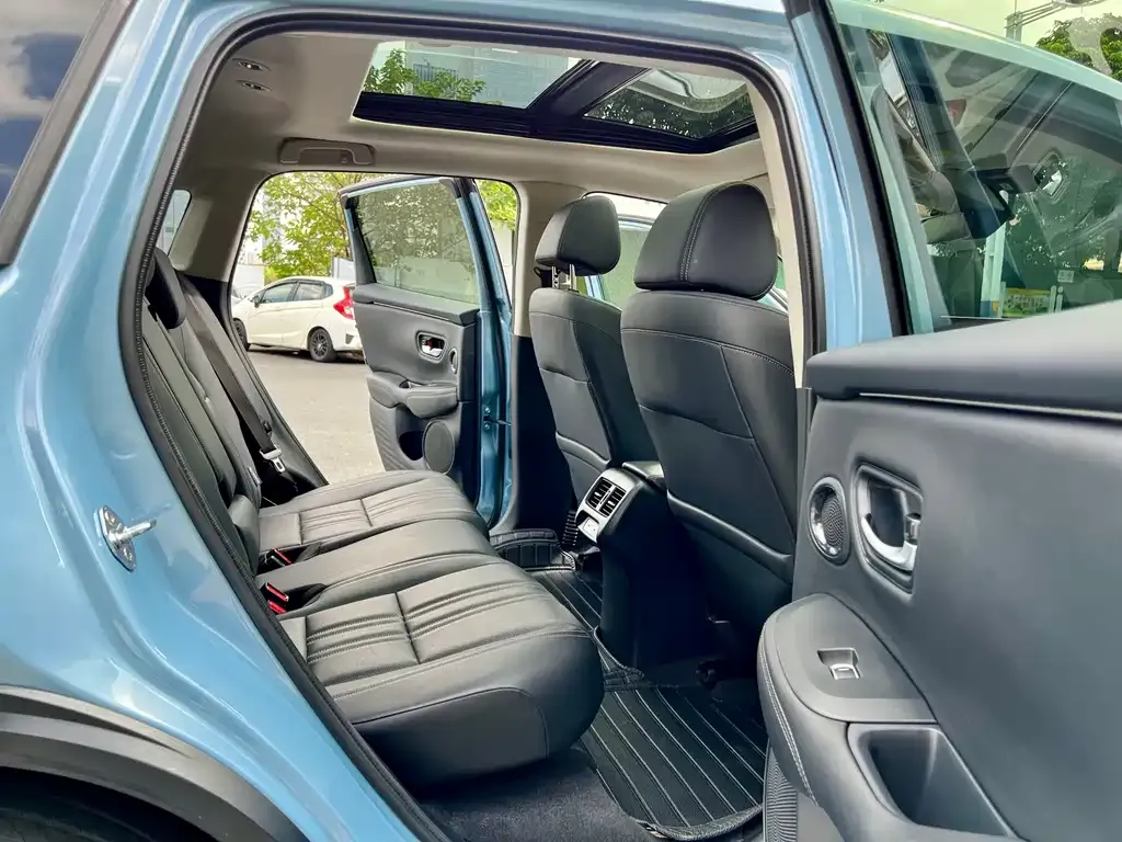 Honda ZR-V 2023 из CN, фото 10