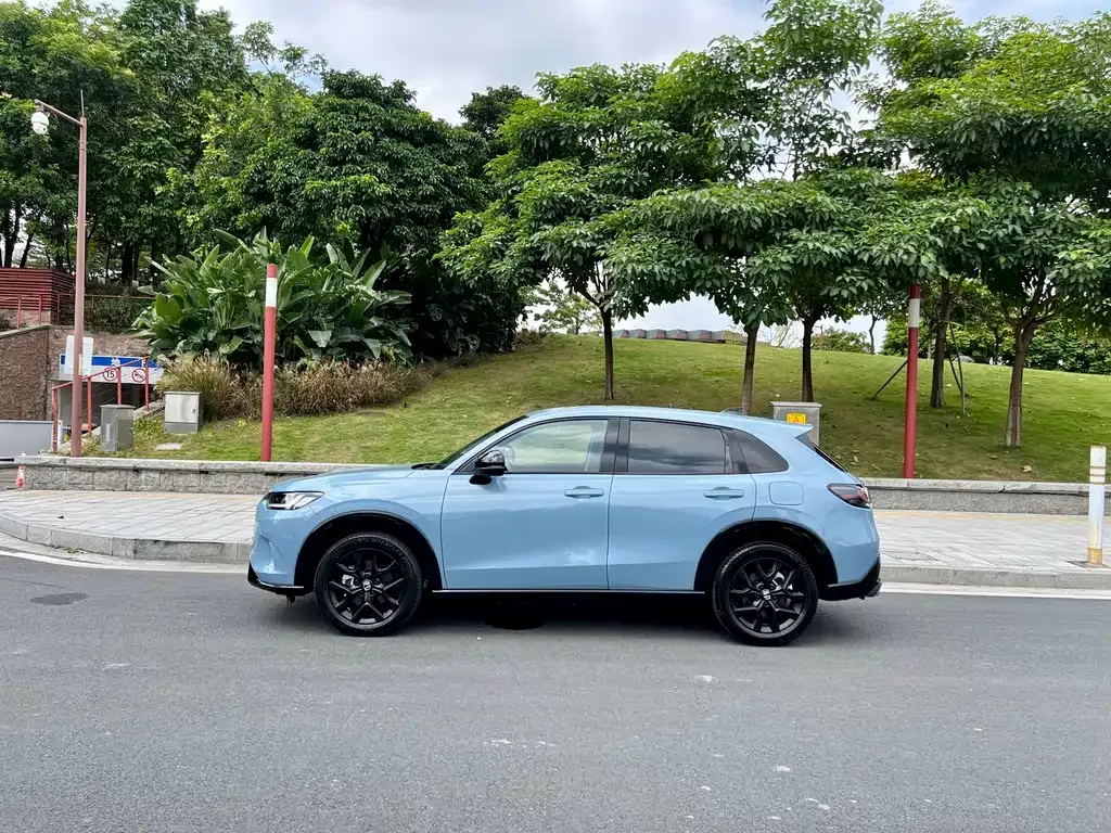 Honda ZR-V 2023 из CN, фото 5