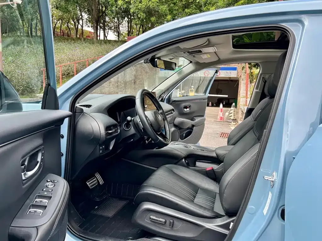 Honda ZR-V 2023 из CN, фото 6