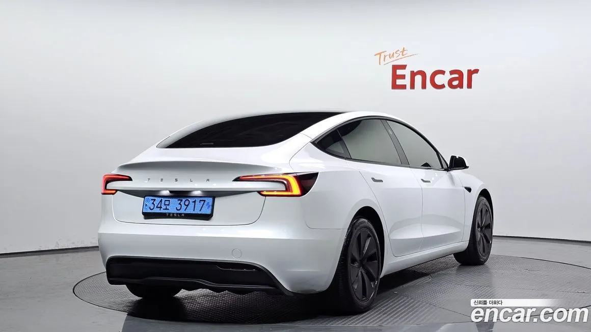Tesla Model 3 2024 из KR, фото 2