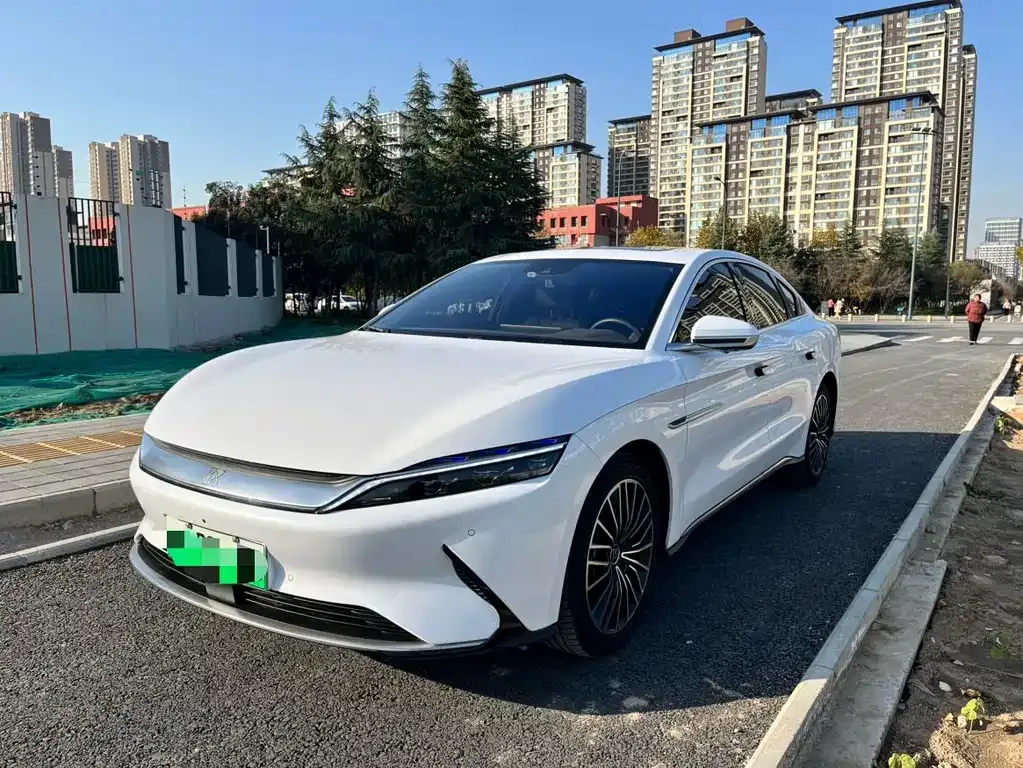 BYD Han — фото 1